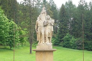 Javoříčko, 1945. Muže zastřelili, ženy s dětmi vyhnali, vesnici smazali z mapy. Byla to odveta? - Médium.cz